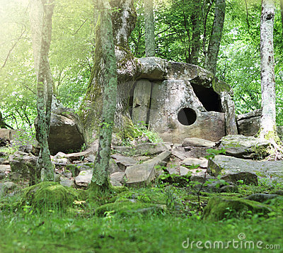dolmen-pres-de-gelendjik-20352305